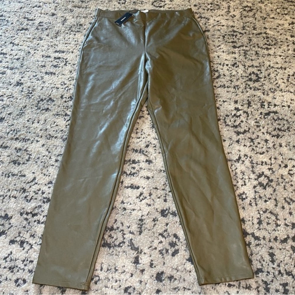 NWT Express High Waisted Faux Patent Leather Legging |‎ Large | Green